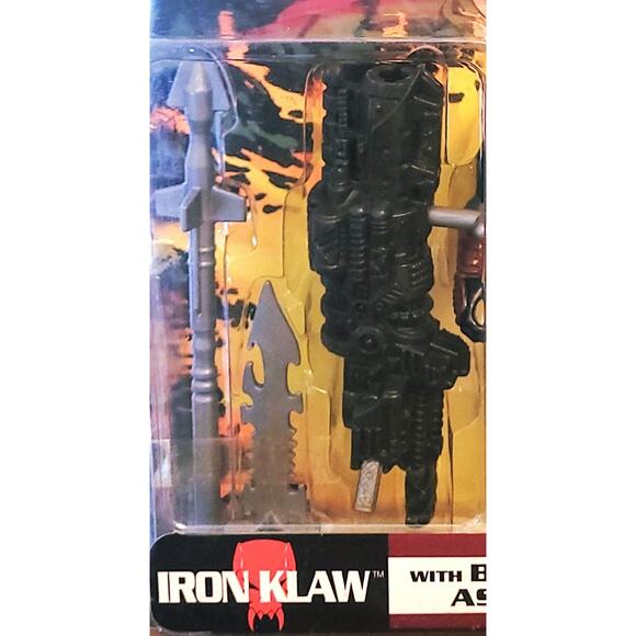 GI Joe's Iron Klaw Action Figure With Battle Activated Assault Rocket NIB - Picture 4 of 8
